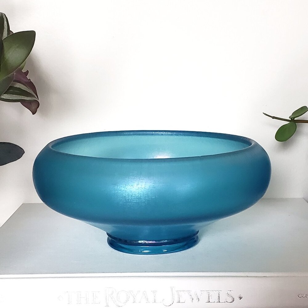 Fenton Celeste Blue Stretch Glass Cupped Console Bowl